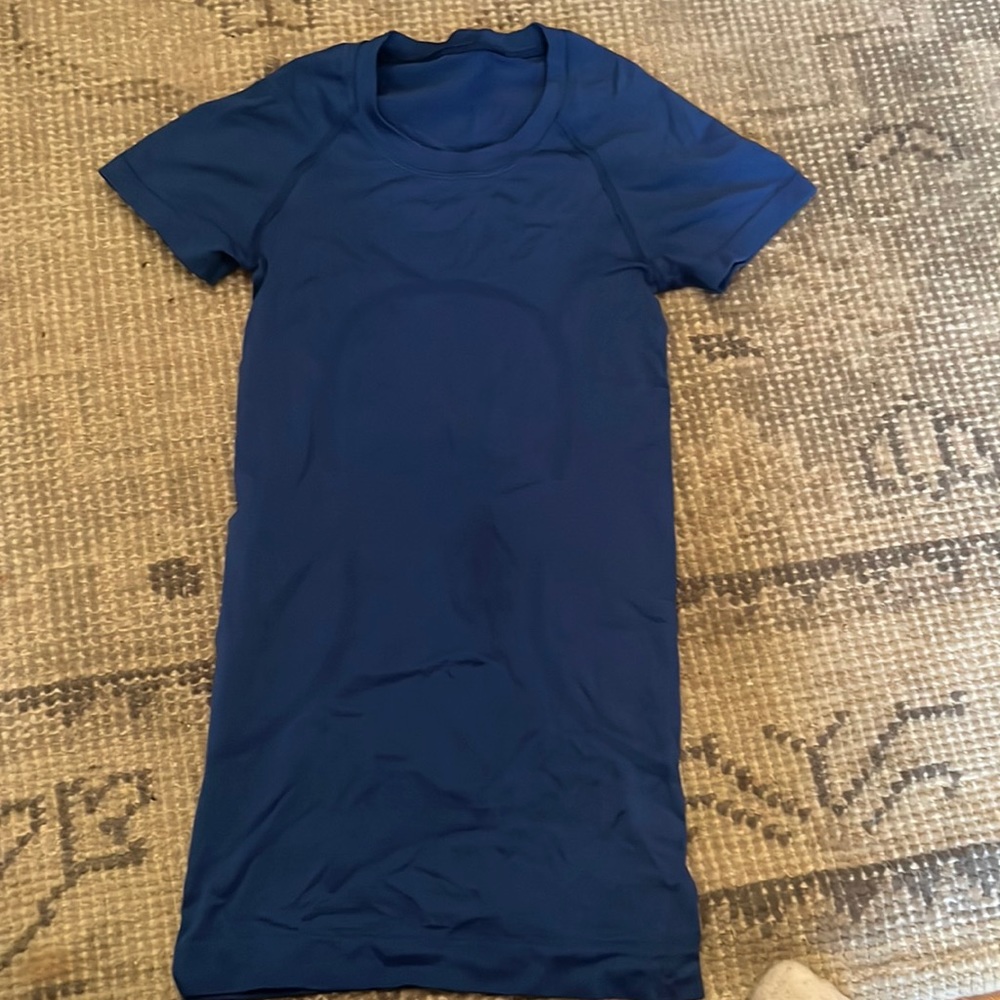 lululemon swiftly tech, good condition